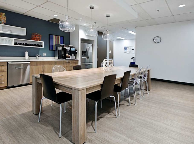 Regus (IWG) Mississauga Executive Centre 4 Mississauga