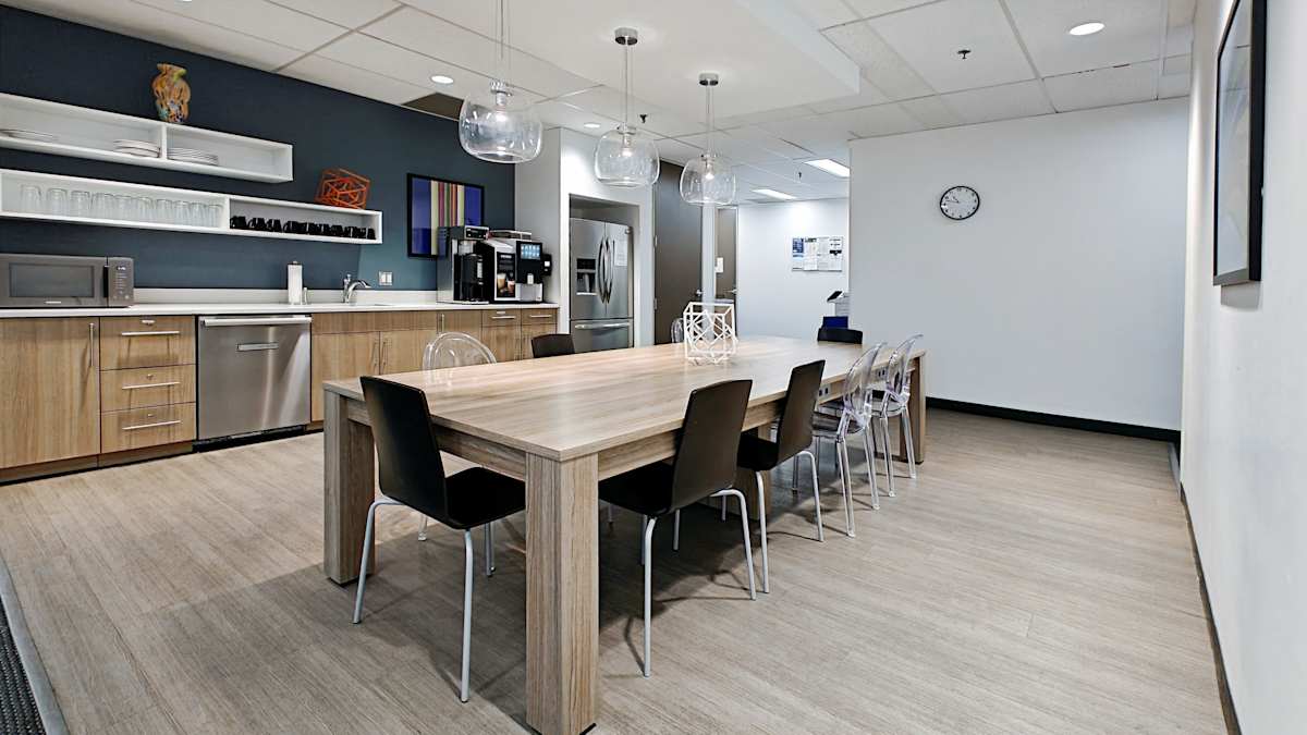 Mississauga Executive Centre 4 Mississauga Regus (IWG) Mississauga Executive Centre 4 Mississauga