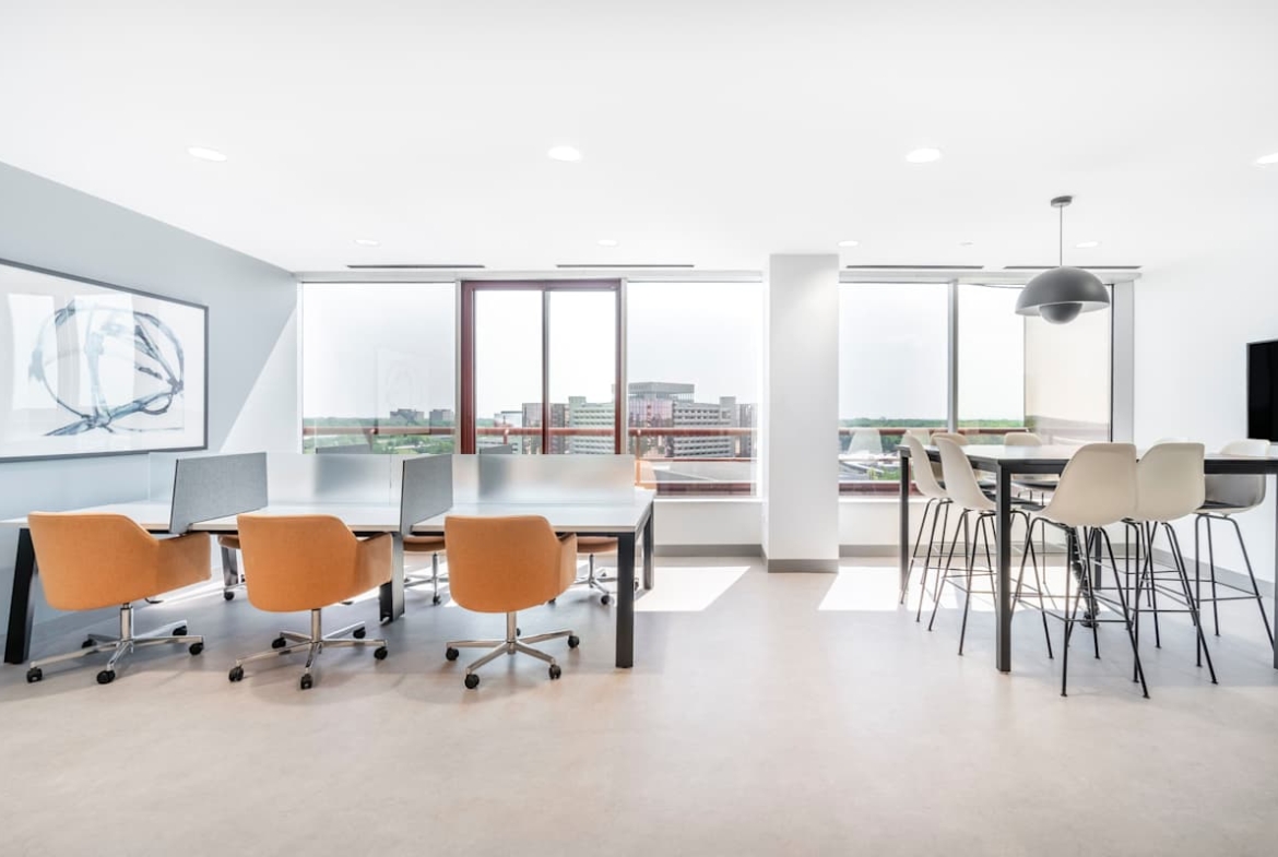 Regus (IWG) O'Hare Rosemont Center Rosemont