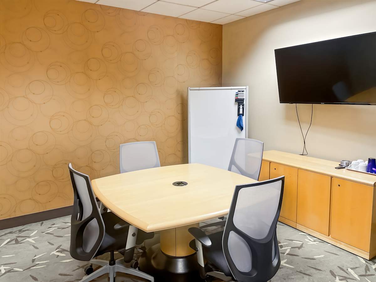 Oak Brook Pointe, Oak Brook