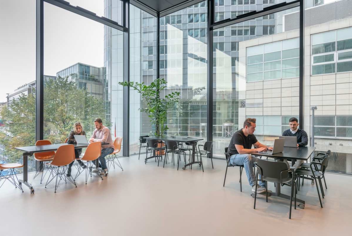 Spaces (IWG) Omniturm