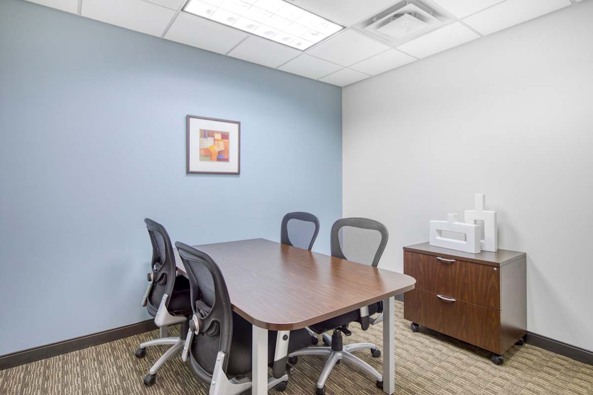 Regus (IWG) One West Court Square Decatur