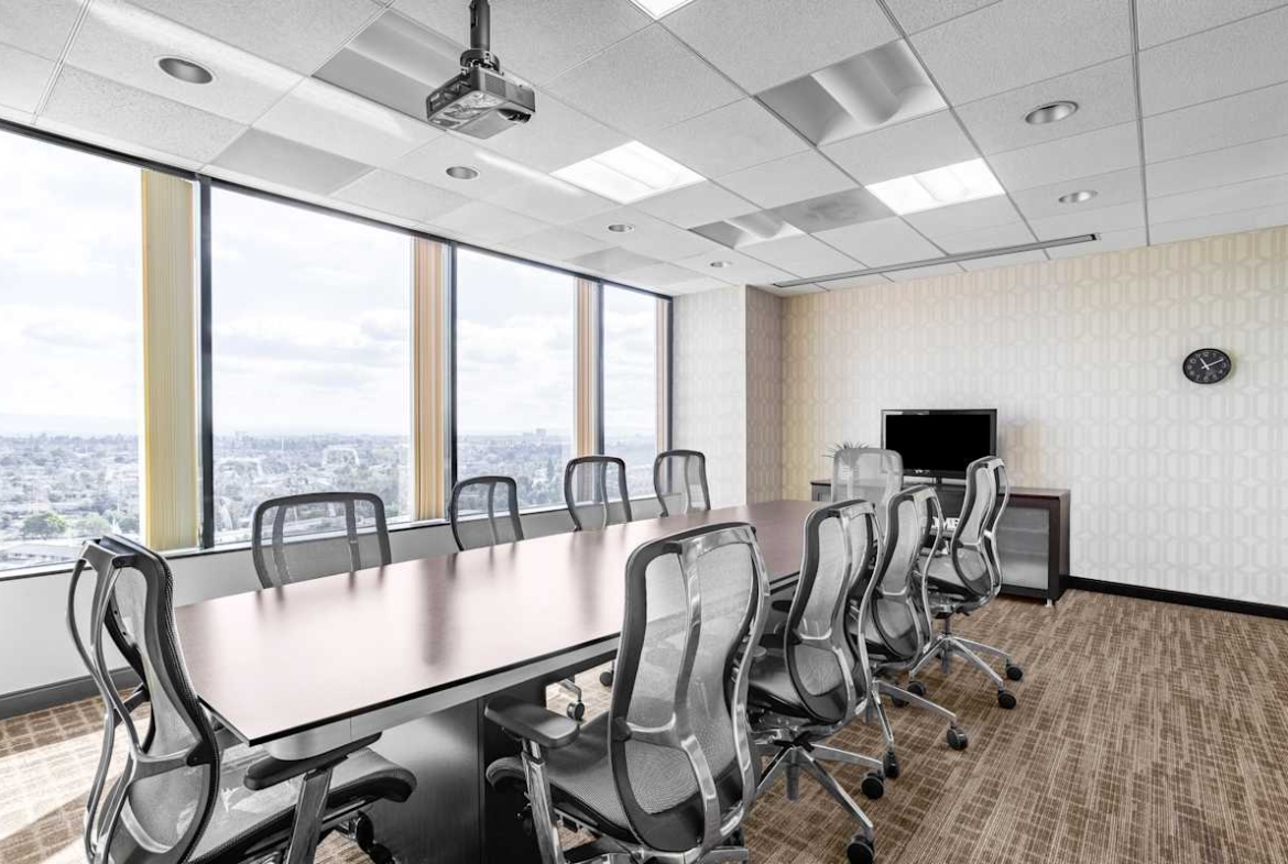Regus (IWG) Orange Executive Tower Orange