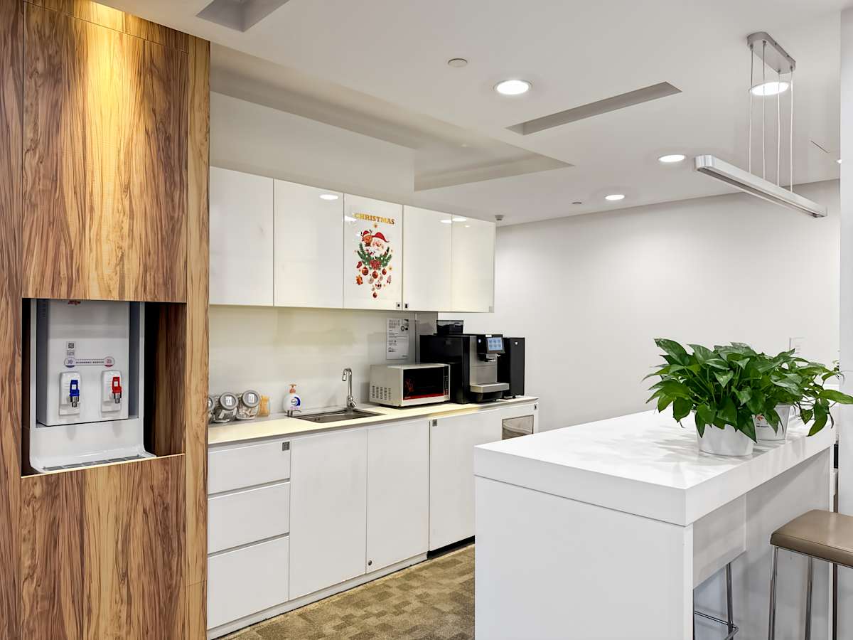 Regus (IWG) PICC Building Chongqing