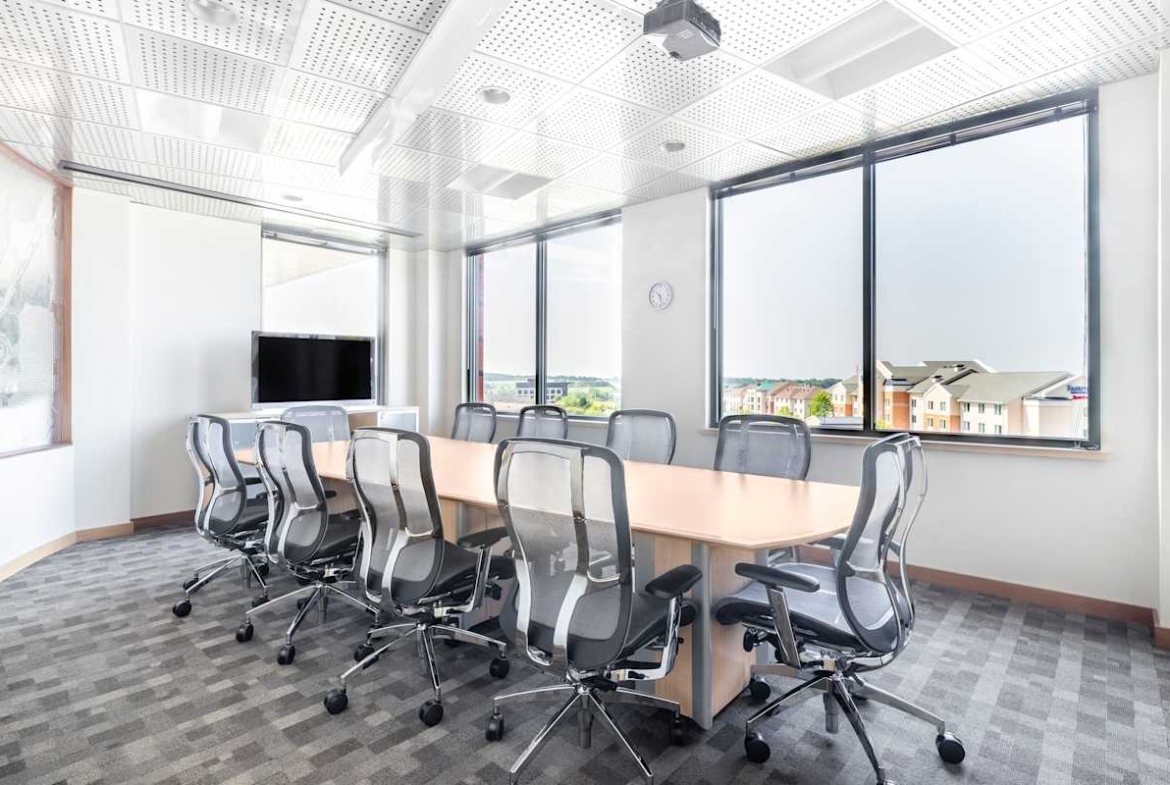 Regus (IWG) Park Bank Plaza Madison