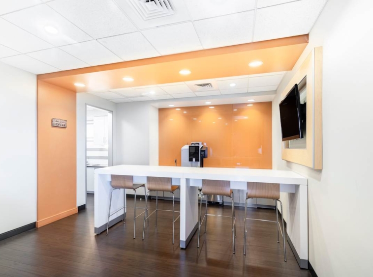 Regus (IWG) Park Bank Plaza Madison