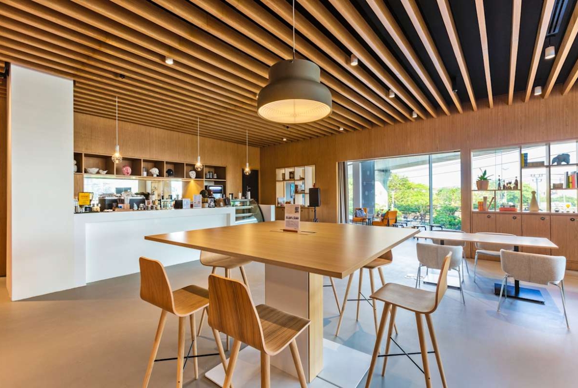 Phahon 19 Spaces IWG