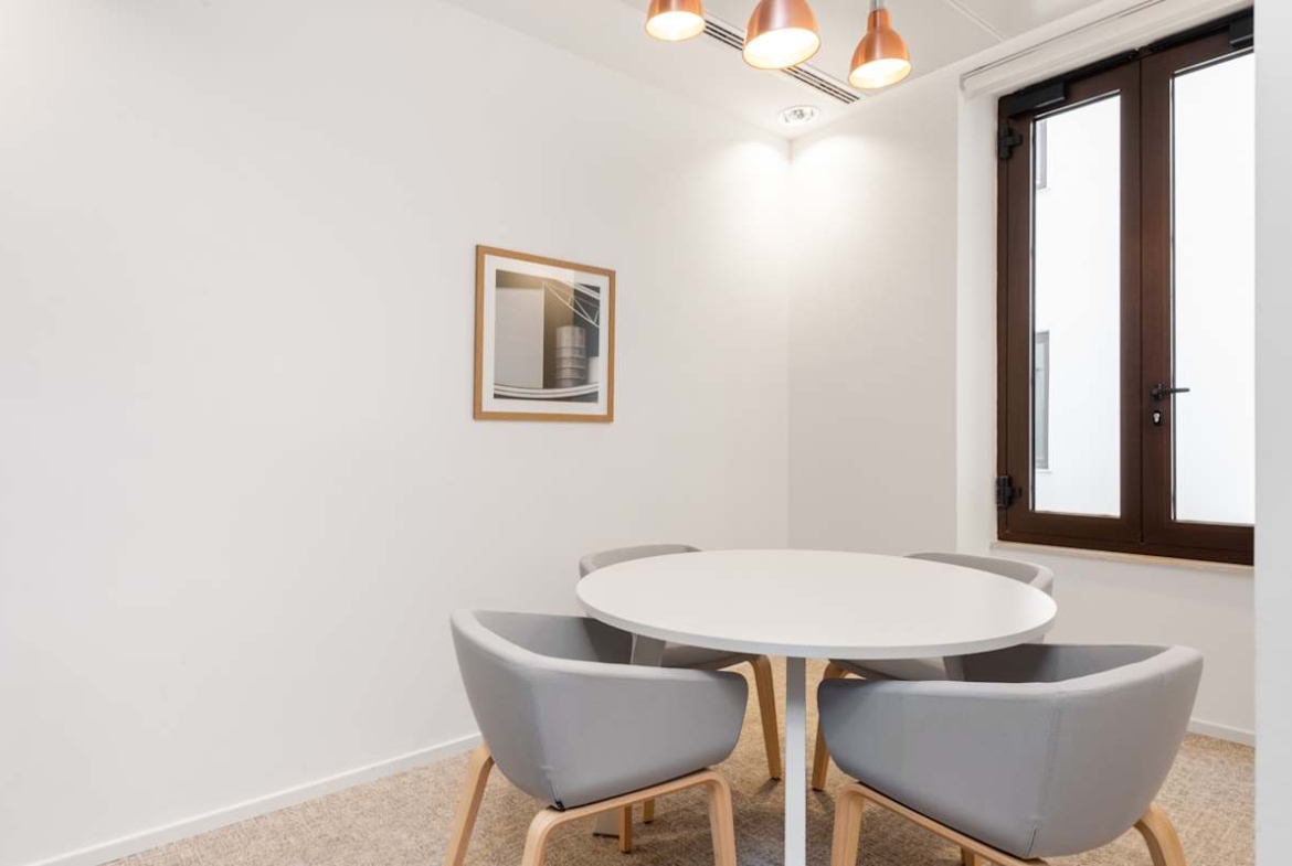 Signature by Regus (IWG) Piazza San Silvestro 8 Rome