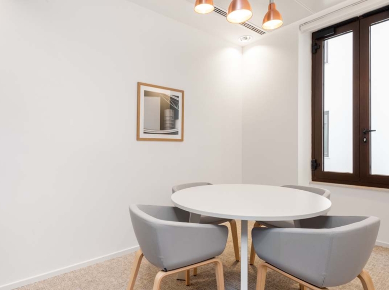 Signature by Regus (IWG) Piazza San Silvestro 8 Rome