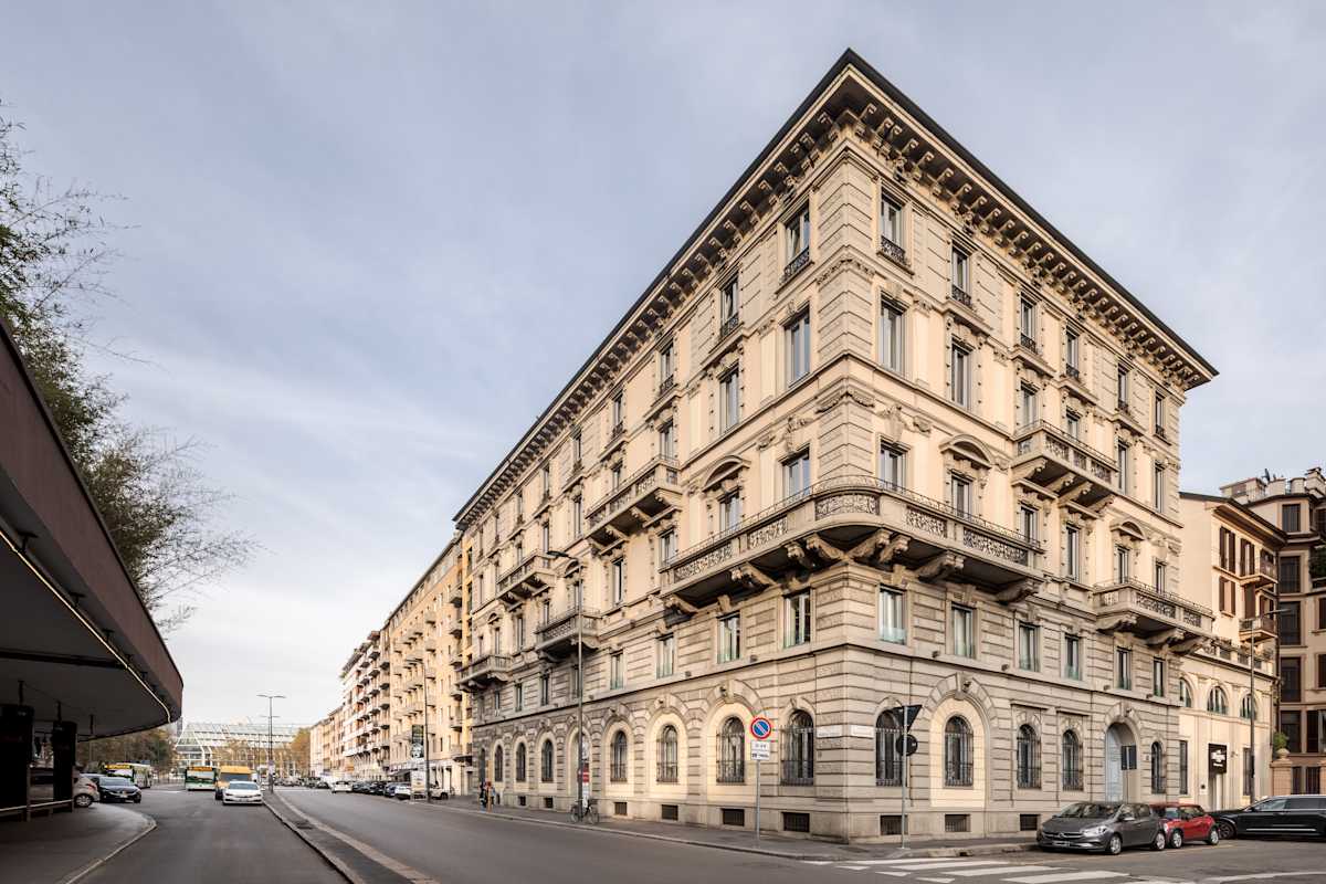 Piazzale Biancamano 8, Milan