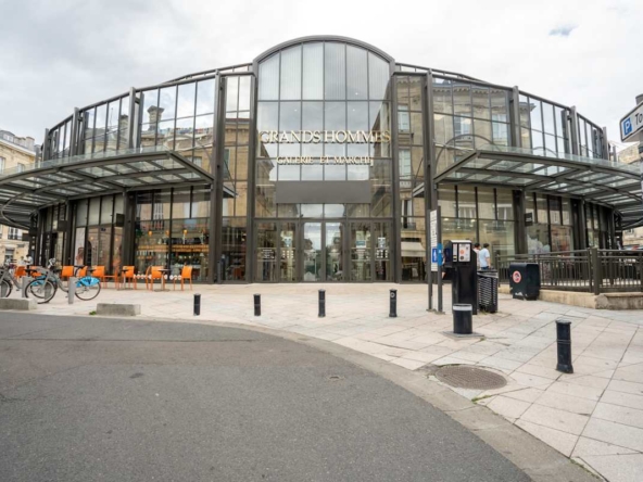 Signature by Regus (IWG) Place des Grands Hommes Bordeaux