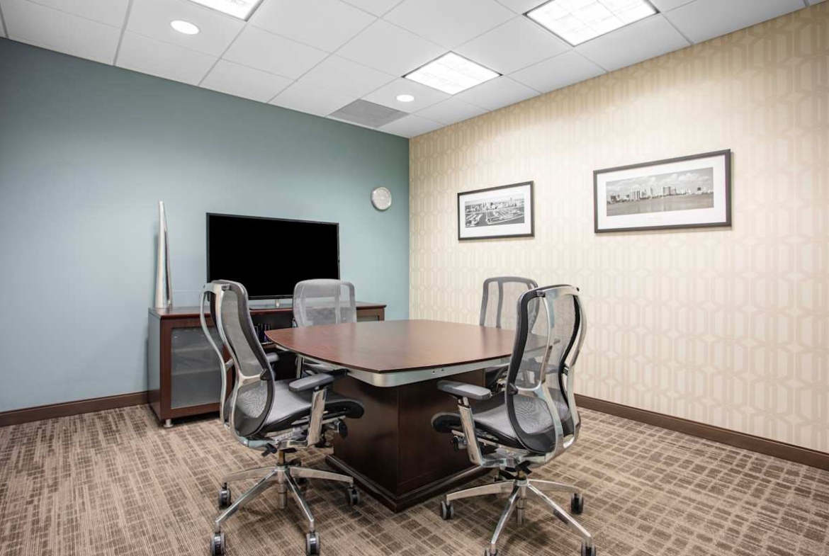 Regus (IWG) Prairie Glen Campus Glenview