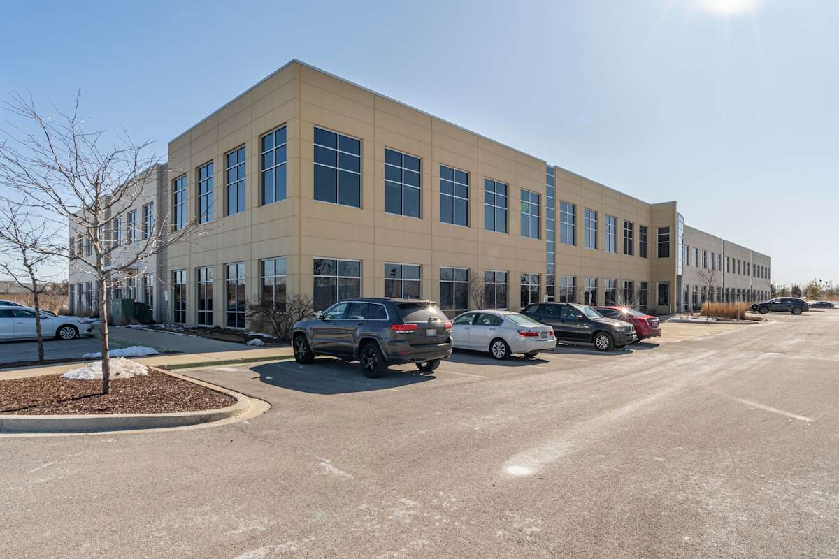 Regus (IWG) Prairie Stone Hoffman Estates
