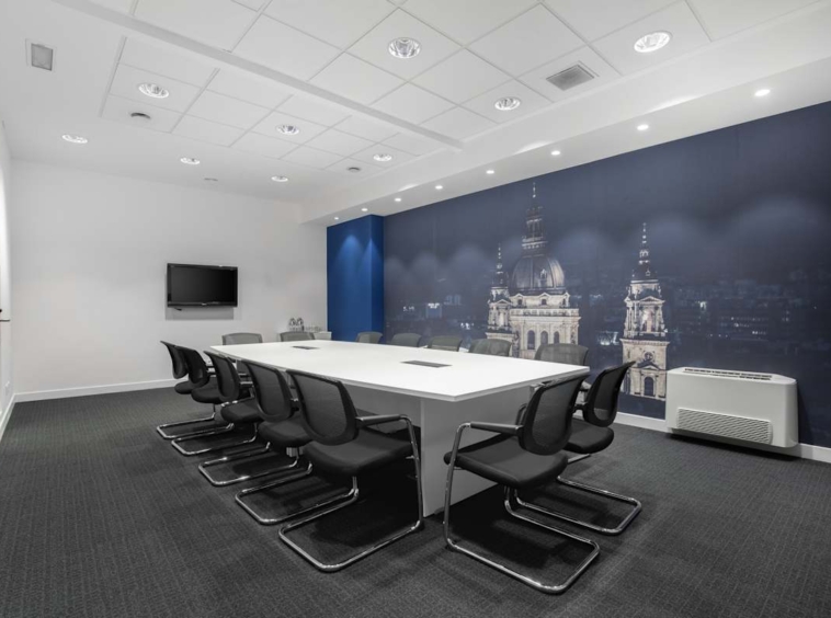Regus (IWG) President Business Centre Budapest