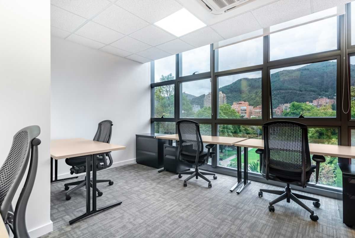 Regus (IWG) QBO Bogota