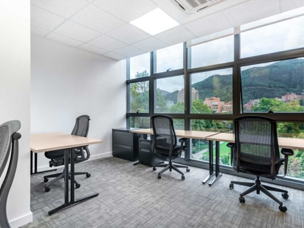 Regus (IWG) QBO Bogota