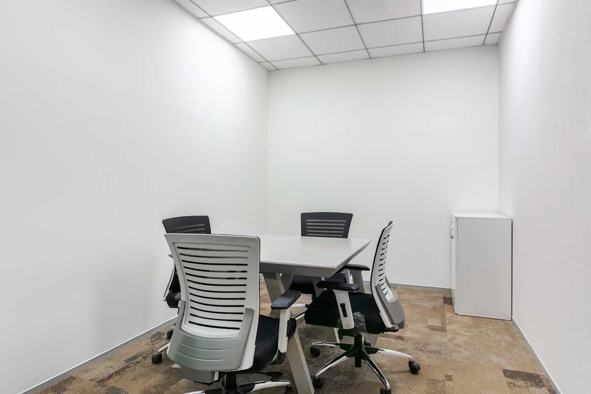 Regus (IWG) RDB Boulevard 5F Kolkata