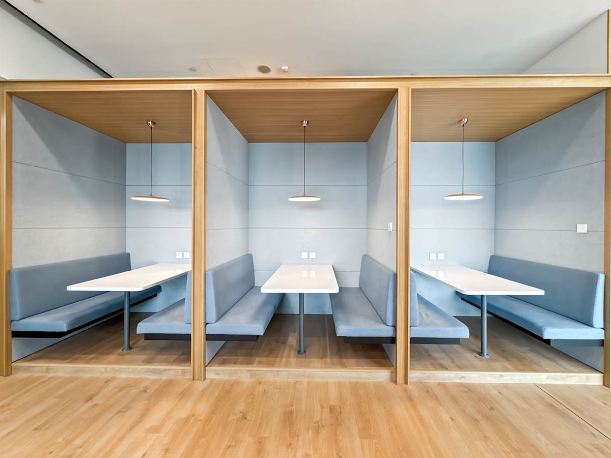 Regus (IWG) Raffles City Shanghai