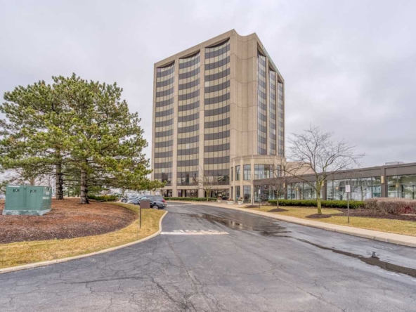 HQ (IWG) Regency Tower Oak Brook