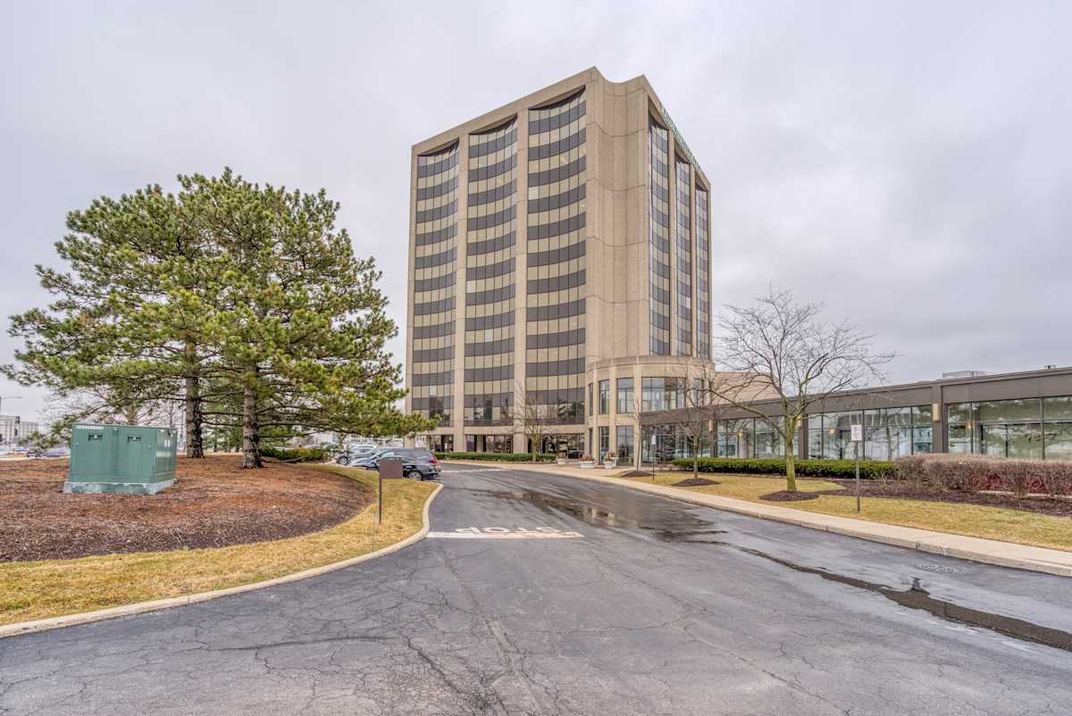 HQ (IWG) Regency Tower Oak Brook