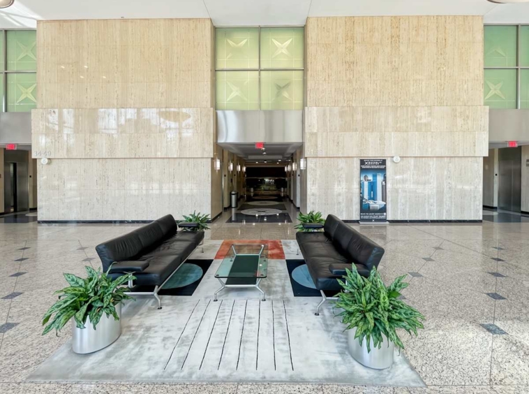 Regus (IWG) Republic Center Dallas