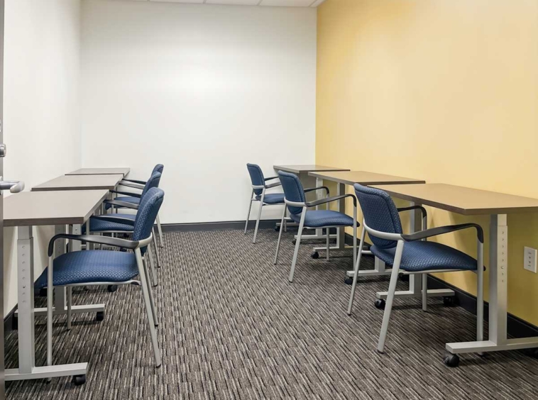 Regus (IWG) Republic Center Dallas