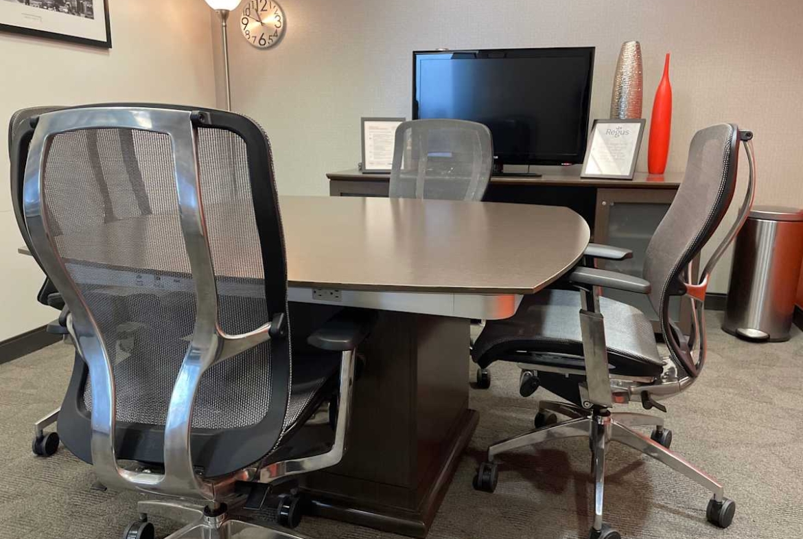 Regus (IWG) Republic Center Dallas