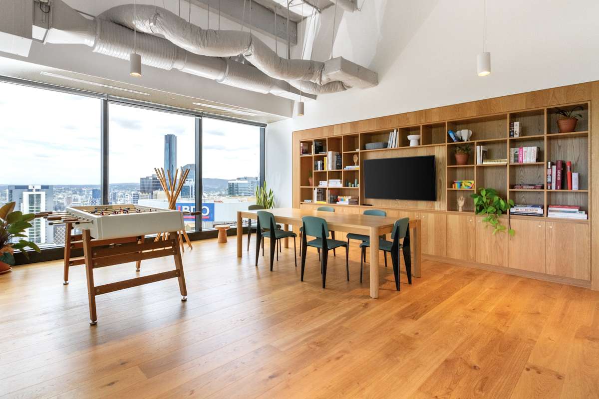 Spaces (IWG) Riparian Plaza Brisbane