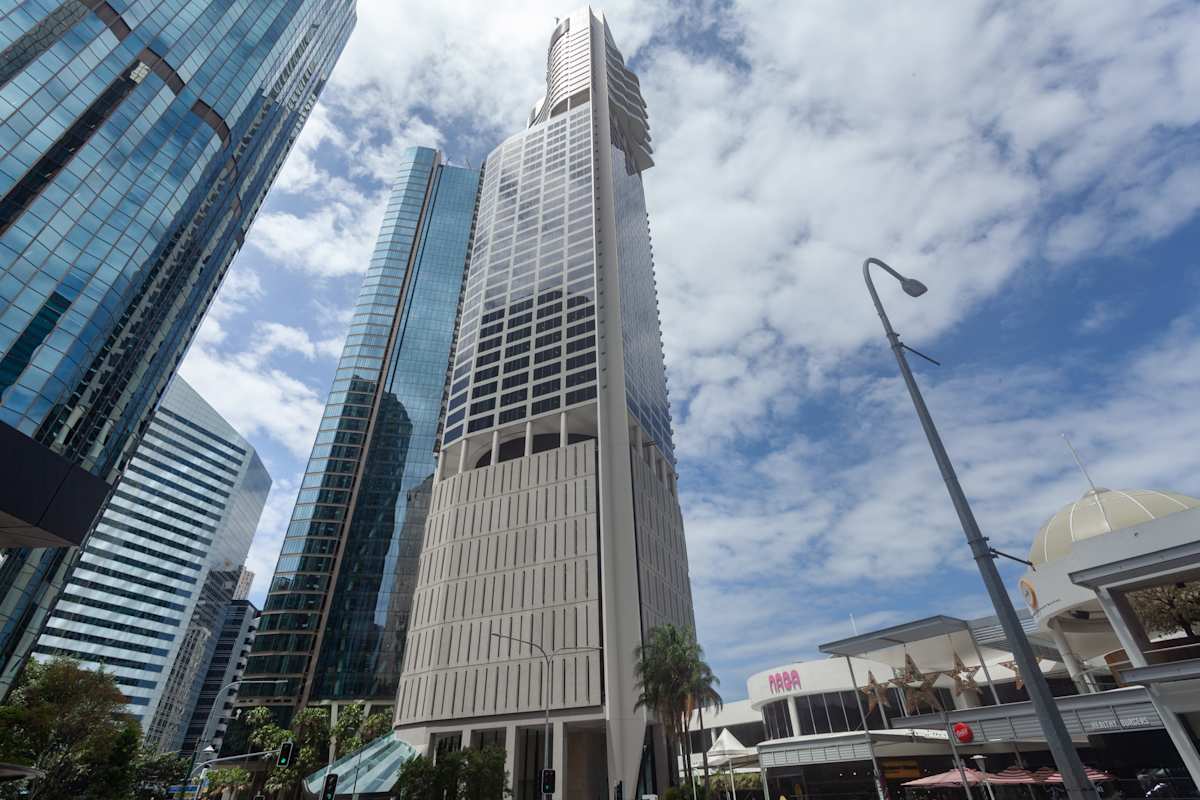 Spaces (IWG) Riparian Plaza Brisbane