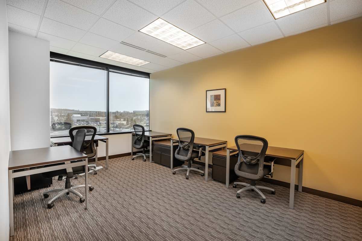 Riverwood Corporate Center I Waukesha Regus (IWG) Riverwood Corporate Center I Waukesha