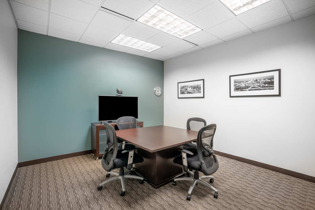 Riverwood Corporate Center I Waukesha Regus (IWG) Riverwood Corporate Center I Waukesha