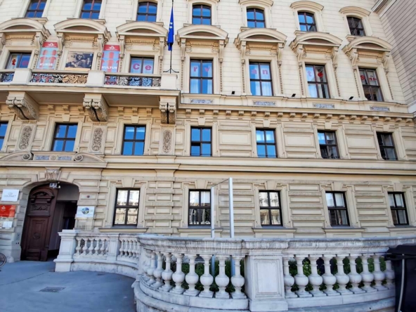 Spaces (IWG) Schwarzenbergplatz 2 Vienna