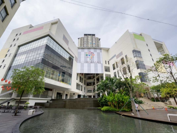 Regus (IWG) SetiaWalk Puchong