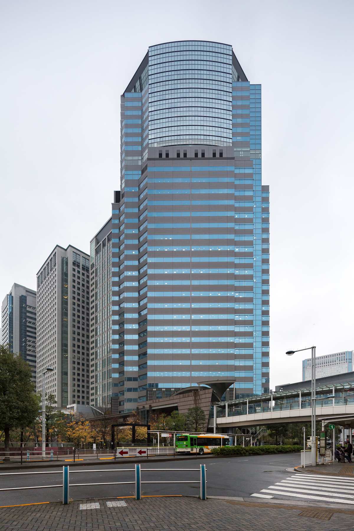 Spaces (IWG) Shinagawa Central Tower Tokyo