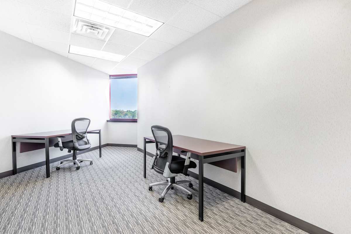 Regus (IWG) Silver Lake Executive Campus Newtown