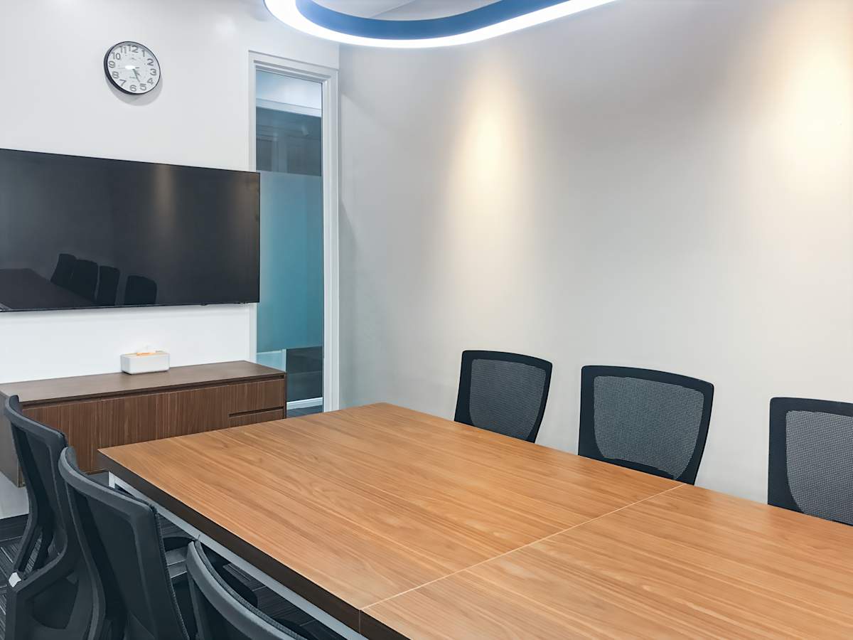 Regus (IWG) South Supermarket Lipa