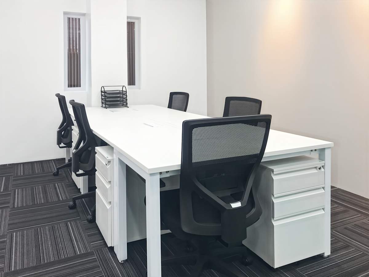 Regus (IWG) South Supermarket Lipa