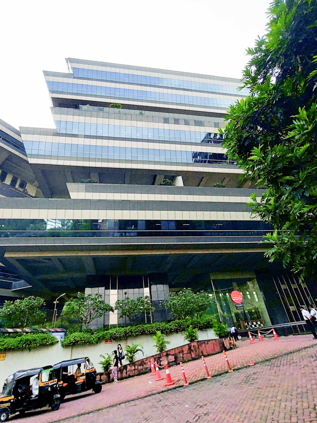Regus (IWG) Supreme Business Park Mumbai