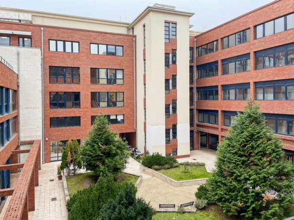 Regus (IWG) SzepvÃ¶lgyi Office Park Budapest