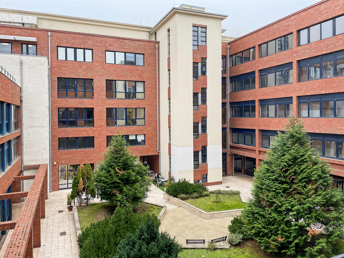 Regus (IWG) SzepvÃ¶lgyi Office Park Budapest