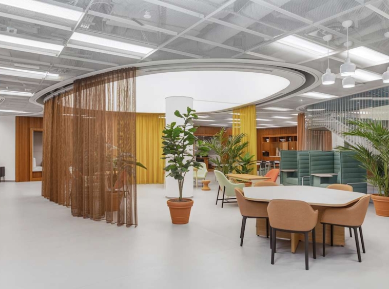 Signature by Regus (IWG) Szervita Square Building Budapest