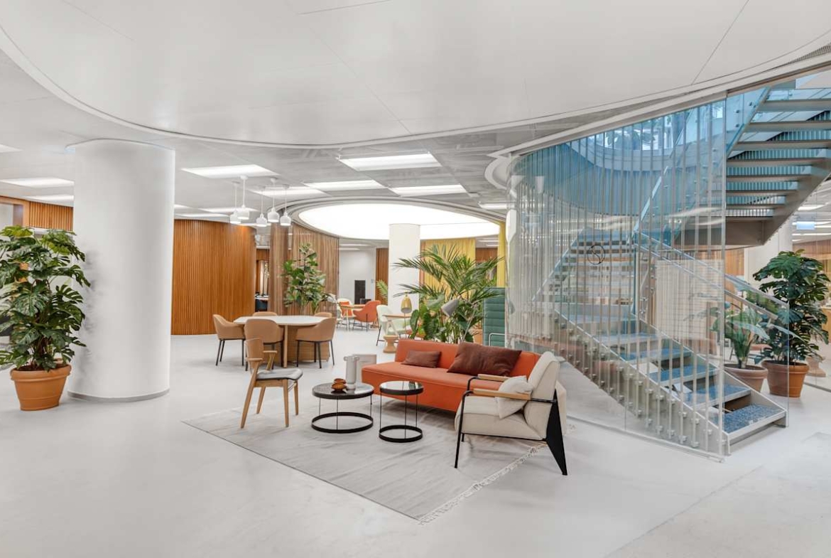 Signature by Regus (IWG) Szervita Square Building Budapest