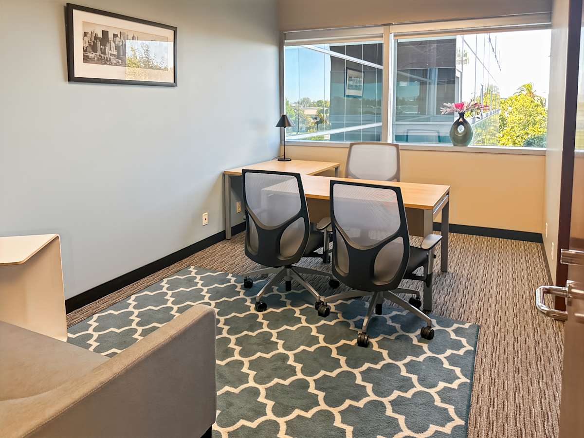 Regus (IWG) Techmart Center Santa Clara