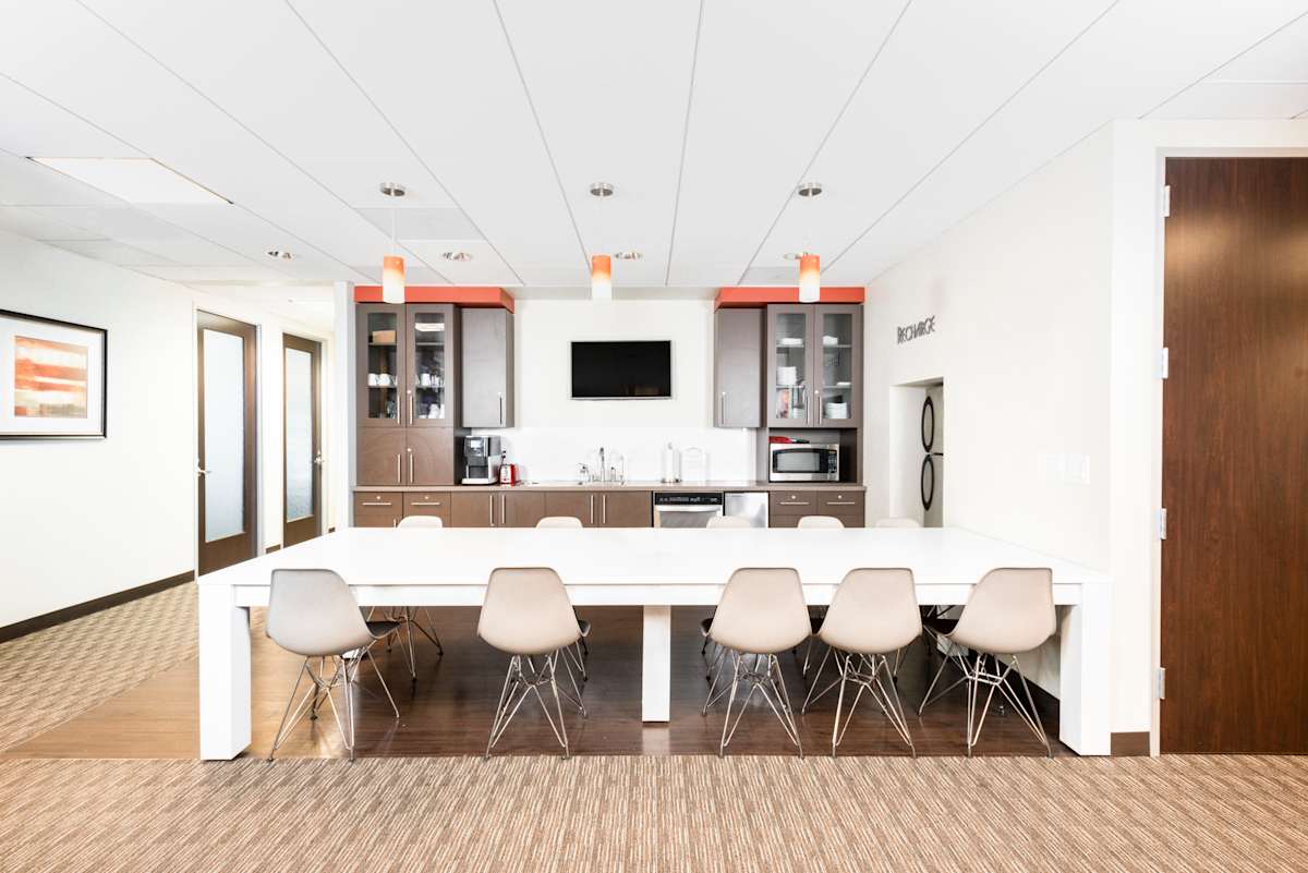 Regus (IWG) The Almaden San Jose