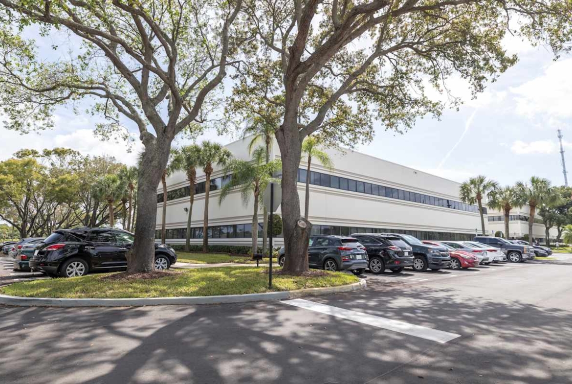 Regus (IWG) The Arbors Office Park Delray Beach