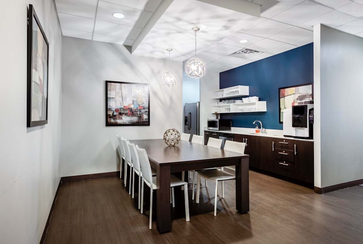 Regus (IWG) The Avenue Murfreesboro Murfreesboro