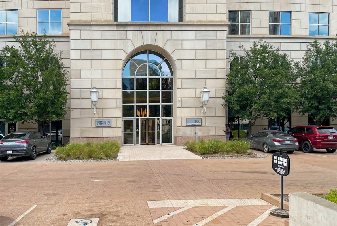 Regus (IWG) The Crescent Dallas