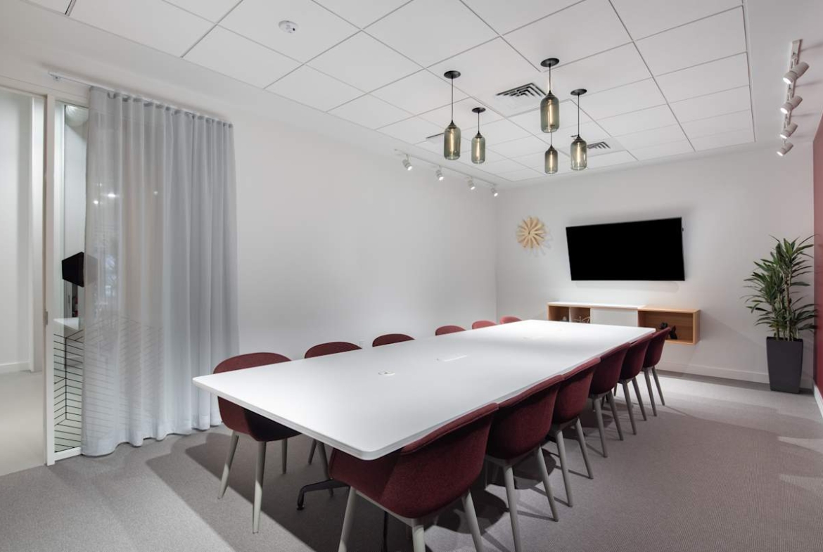Spaces (IWG) The Leland James Portland