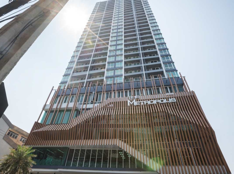 HQ (IWG) The Metropolis Samrong Samutprakarn