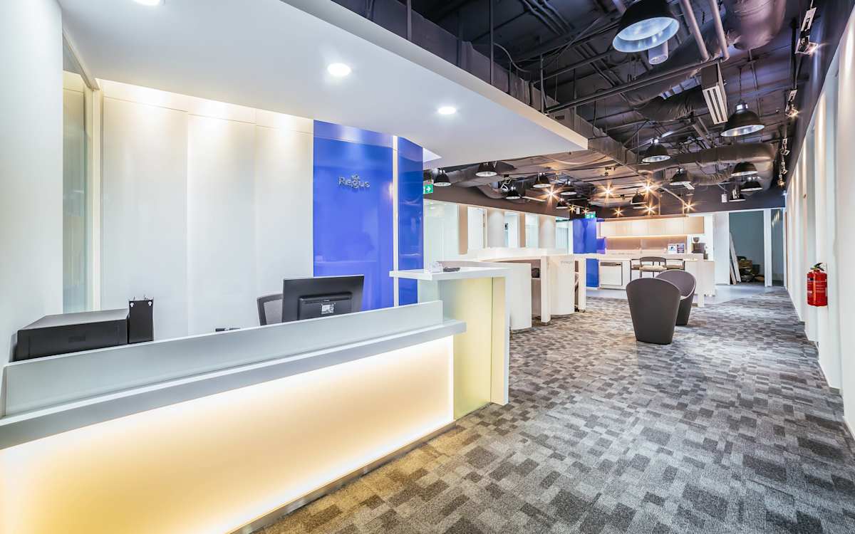 The-Signature-1 486066